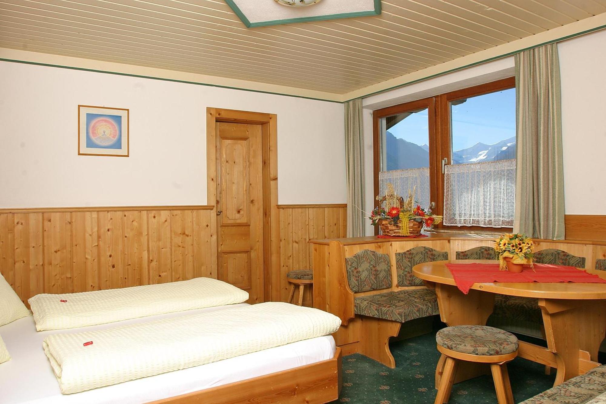 Pension Sonneck Neukirchen am Großvenediger Exterior foto